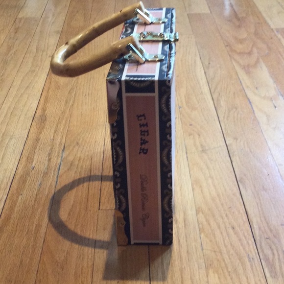 Cigar box purse comic strip ❤️ story - Picture 5 of 10